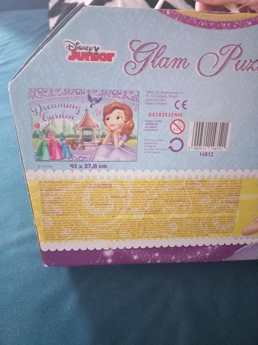 Puzzle brokatowe w walizce