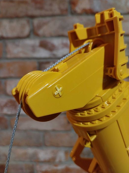 Ciężarówka Scania z dźwigiem Liebherr - Bruder