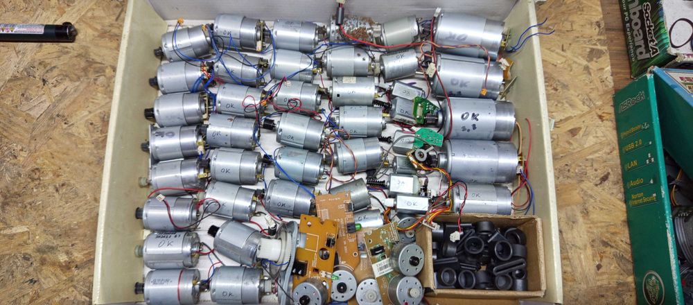 Двигун постійного струму 12-18В в асортименті