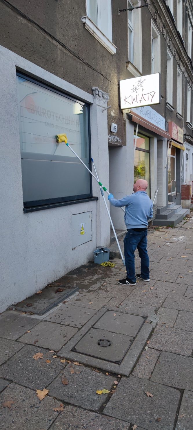 Mycie okien , witryn sklepowych , przeszkleń , , paneli fotowoltaiczny