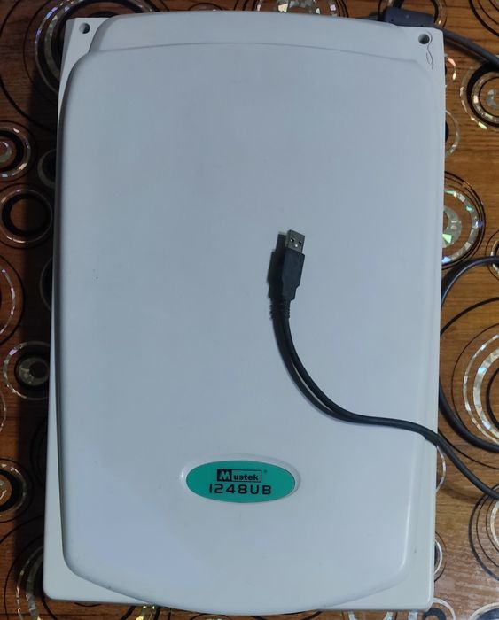 Mustek 1248UB сканер