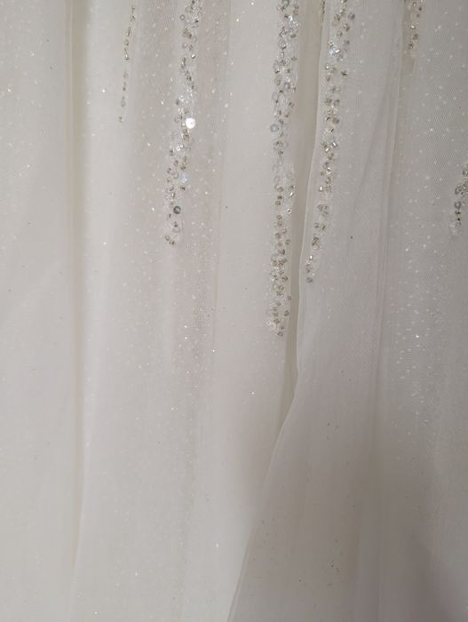 Przepiękna suknia ślubna z cekinami księżniczka bogato zdobiona