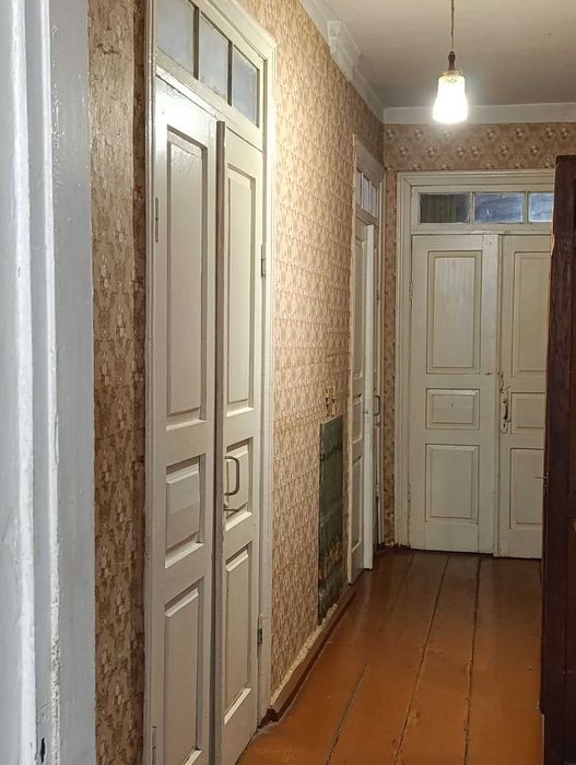 Продам будинок в центрі міста