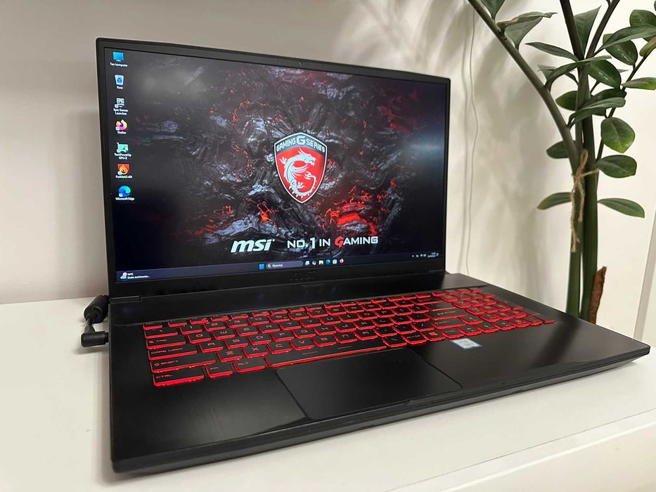 MSI 17'' MS-17F1 i5-8300H/16Gb Ram/SSD512m2/GTX 1050ti