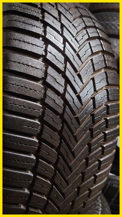 Пара всесезонных шин Bridgestone Weather Control A005 EVO 215/50 r17