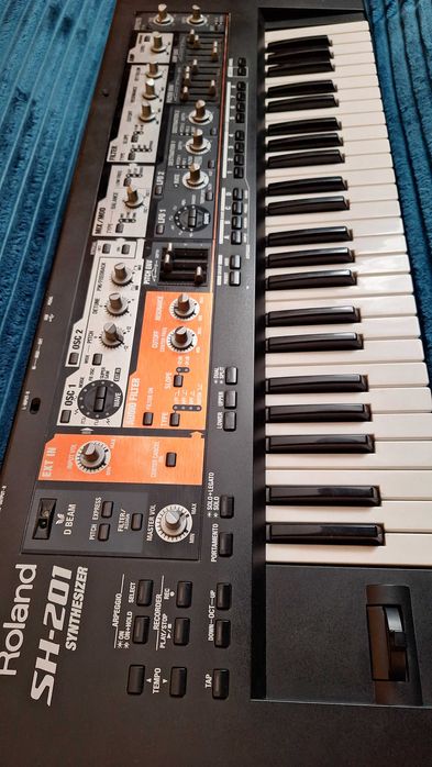 Sprzedam Syntezator Roland SH-201