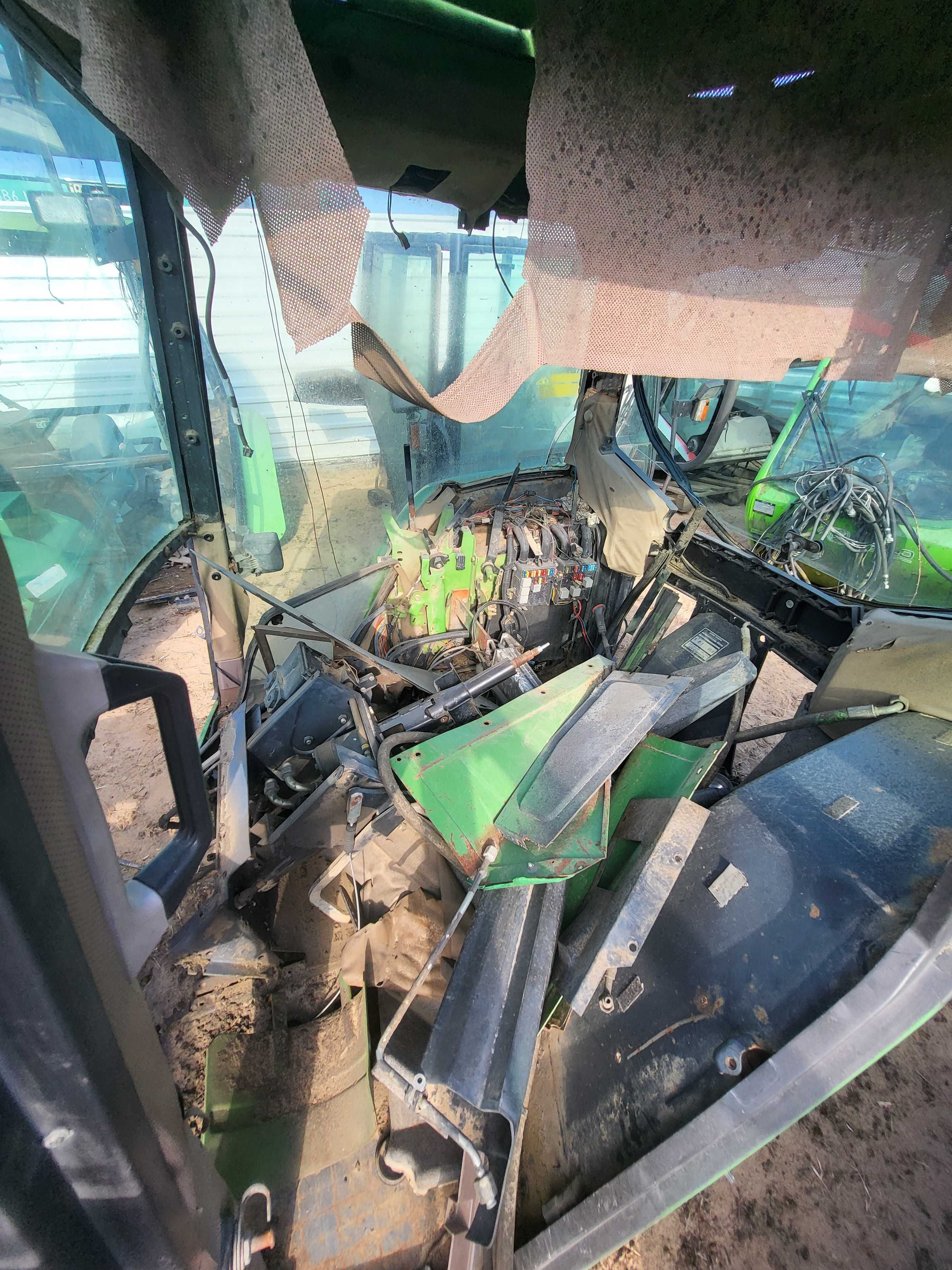 Kabina ciągnika John Deere