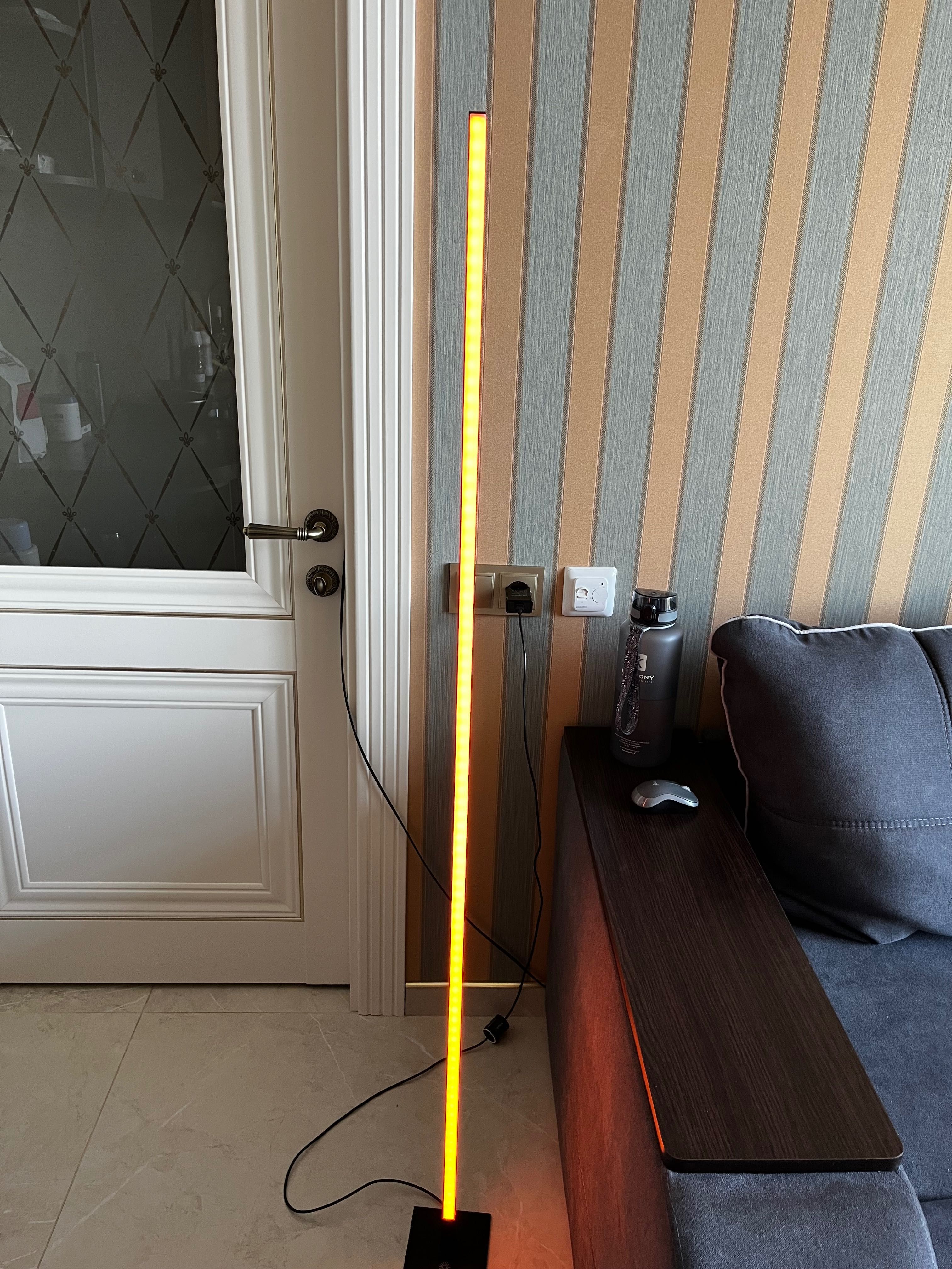 LED лампа Іntellect на підлогу