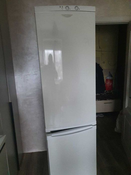 Холодильник ZANUSSI