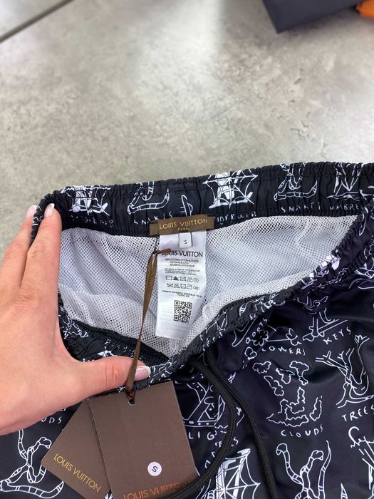 Мужские пляжные шорты Louis Vuitton черные плавки Луи Витон sh106