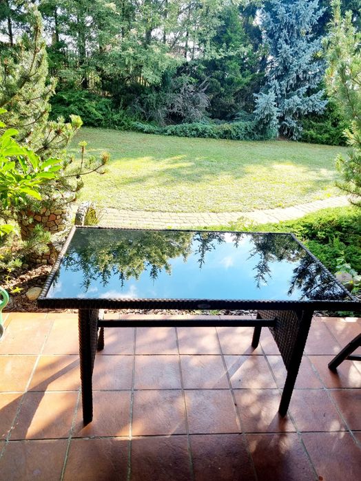 Stół ogrodowy z technorattanu