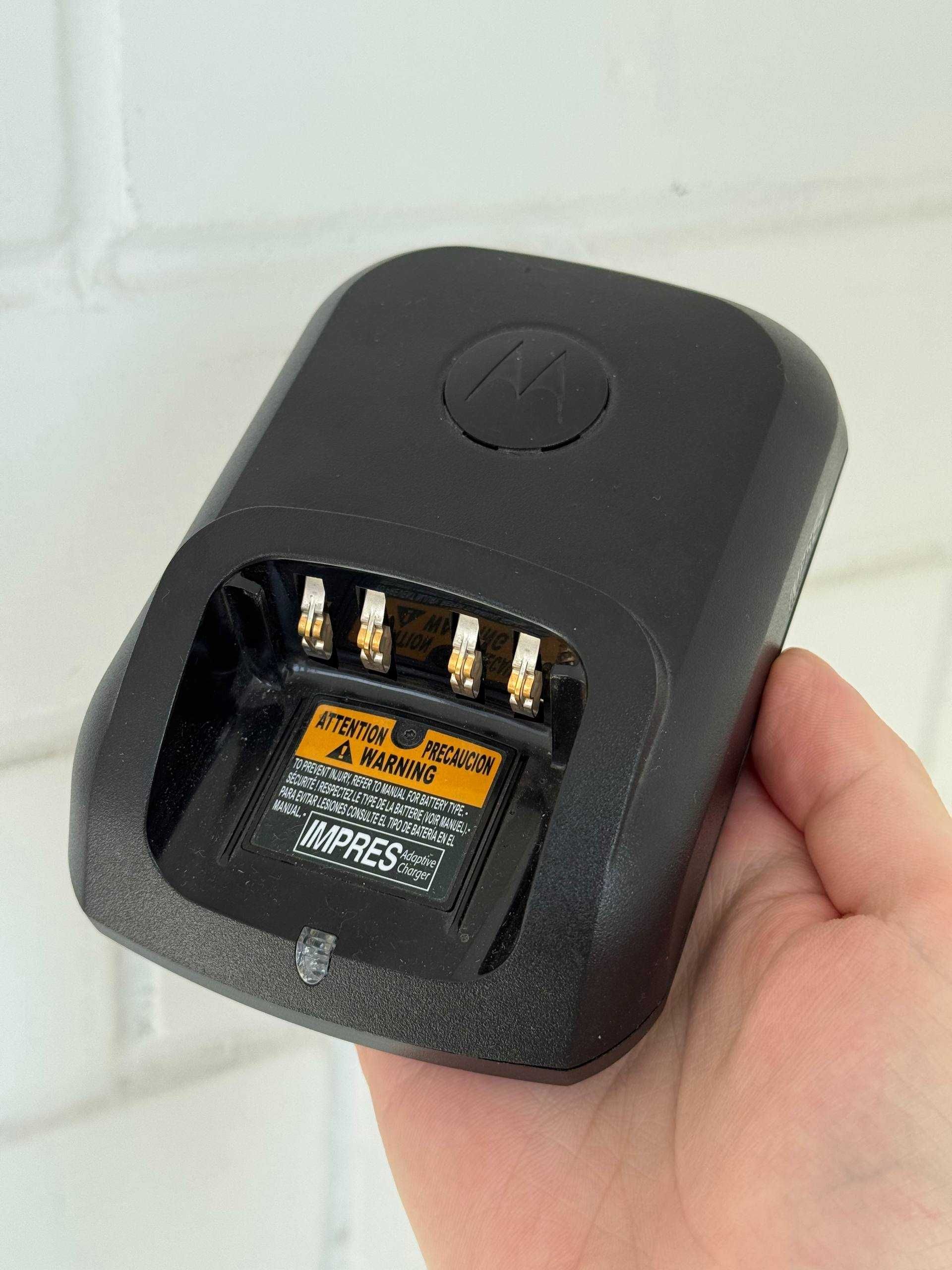 Motorola WPLN4226A зарядное устройство для радиостанций Motorola
