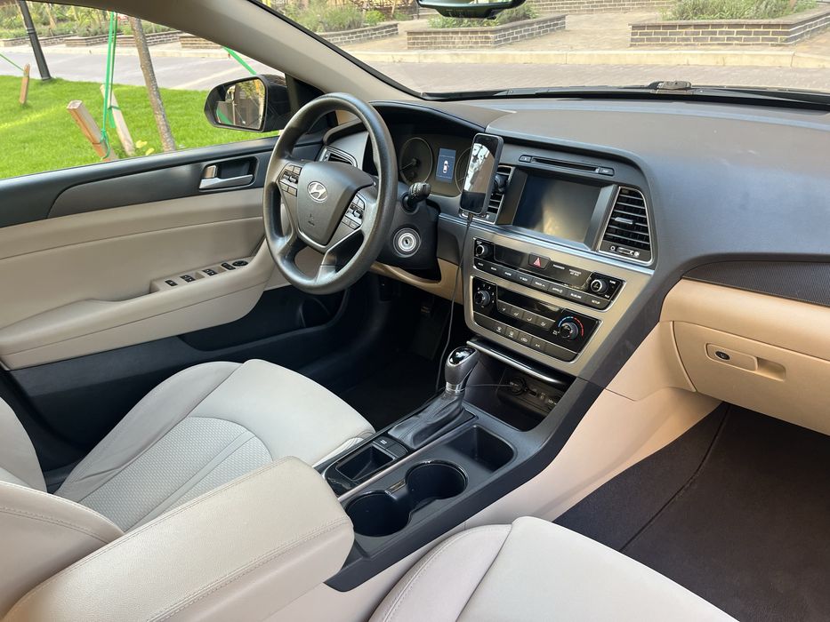 Hyndai Sonata 2016 2.4 GDi AT (185 к.с.)