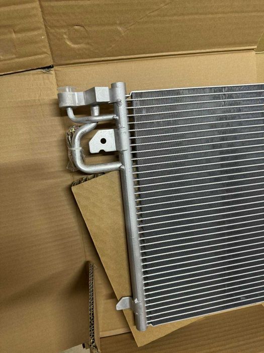 Радіатор кондиціонера 2.0L (2017+) Ford Fusion