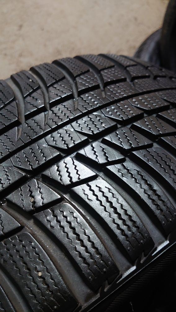 Пара зимних шин резина Bridgestone Blizzak LM001 235/40 r18 235 40 18