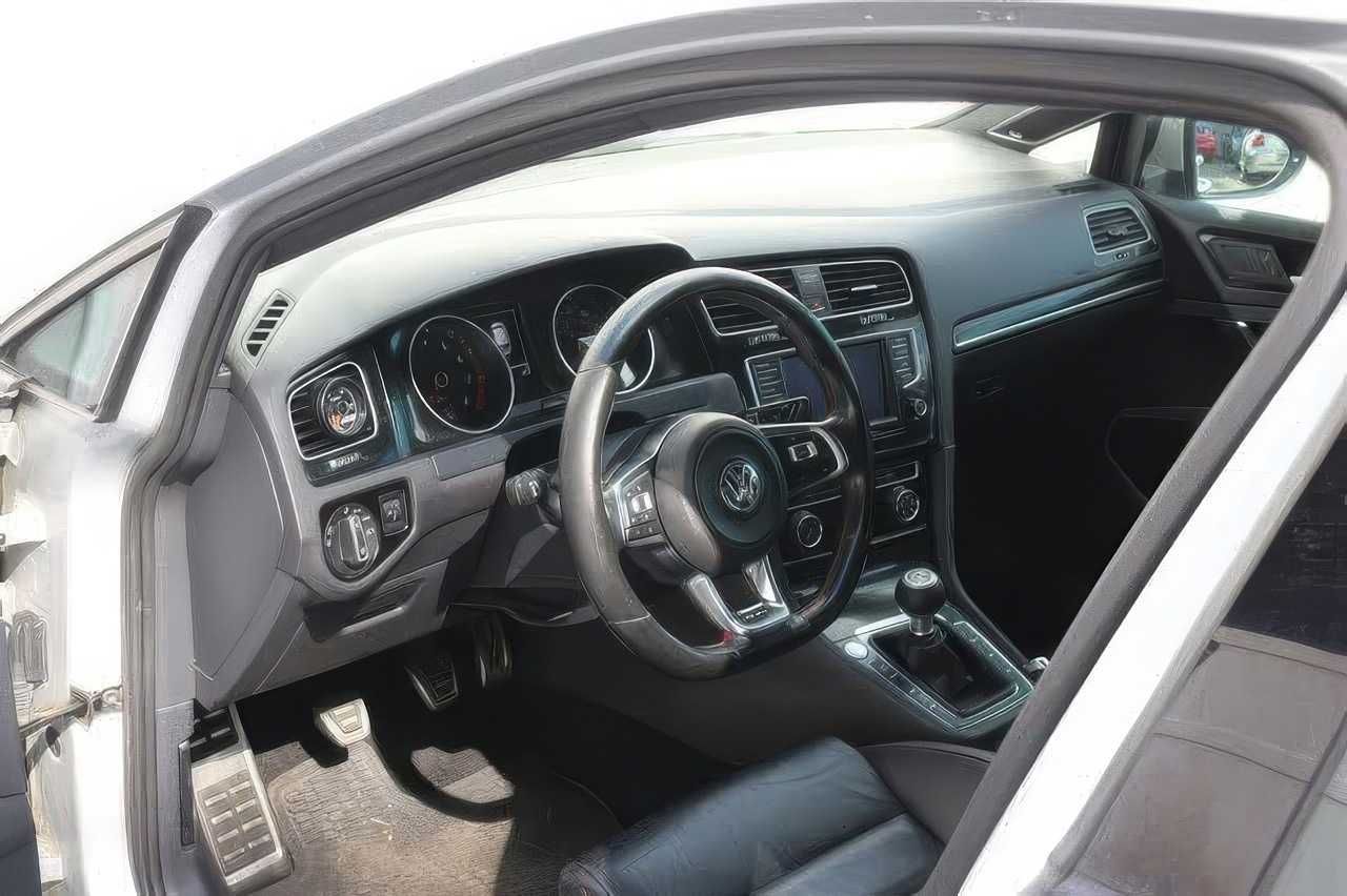 2016 Volkswagen Golf GTI SE