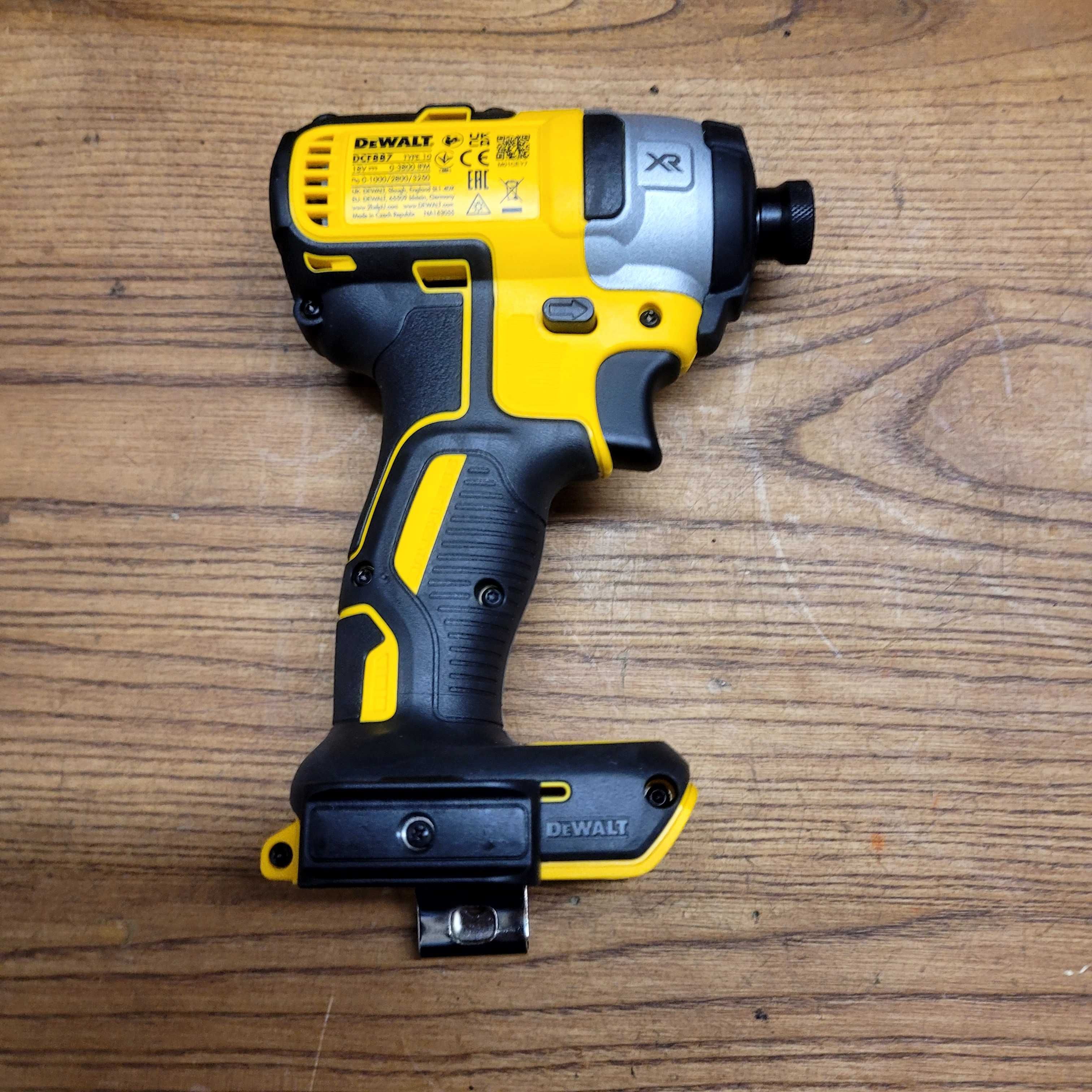 Zakrętarka DeWalt DCF887 18v