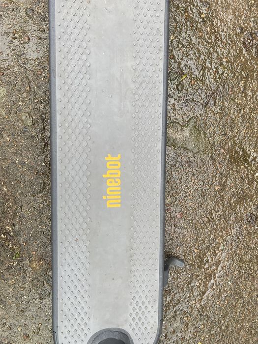 Продам електросамокат ninebot by Segway max G30 (40.30.0000.00)