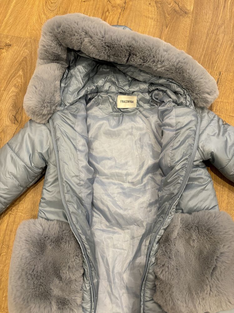 Зимове пальто на дівчинку 10-11 років