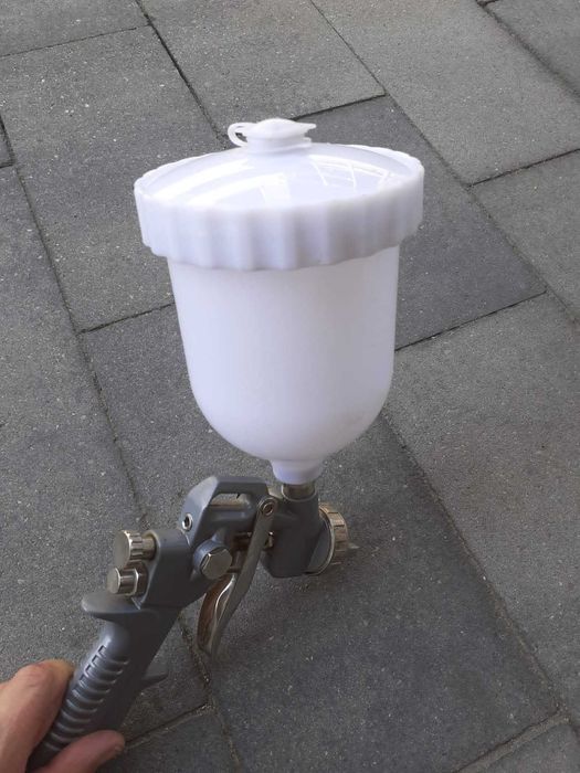 Pistolet lakierniczy do malowania Górny Zbiornik dysza 1,5 mm NOWY