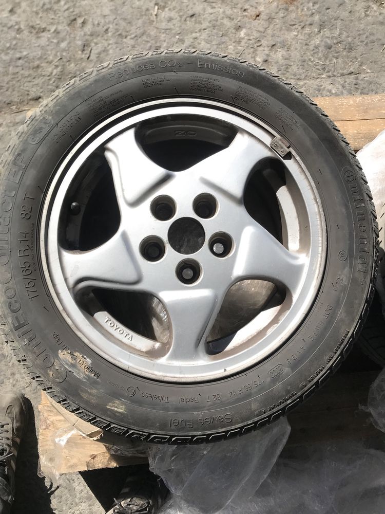 Диски з літньою резиною OZ toyota r14 5*100