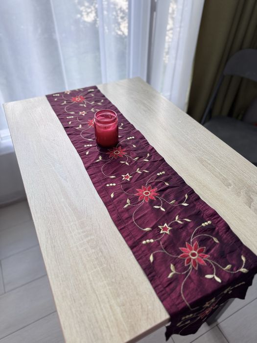 Скатертирни 3 шт, ранери 5 штук