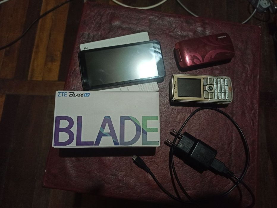 Телефоны ZTE I 9,sony ericsson w700i, Phillips