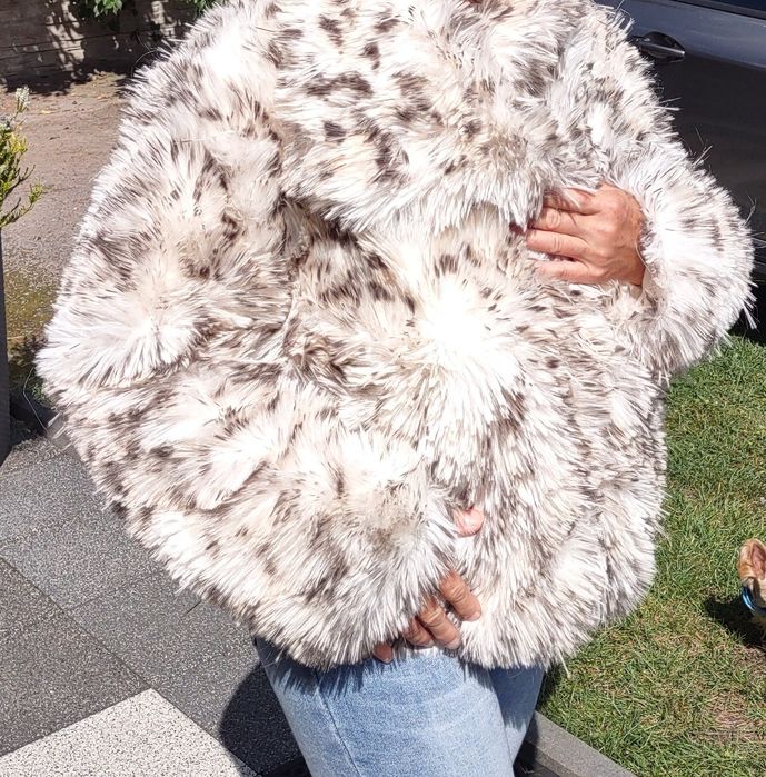 Futerko sztuczne na wzór ocelota.