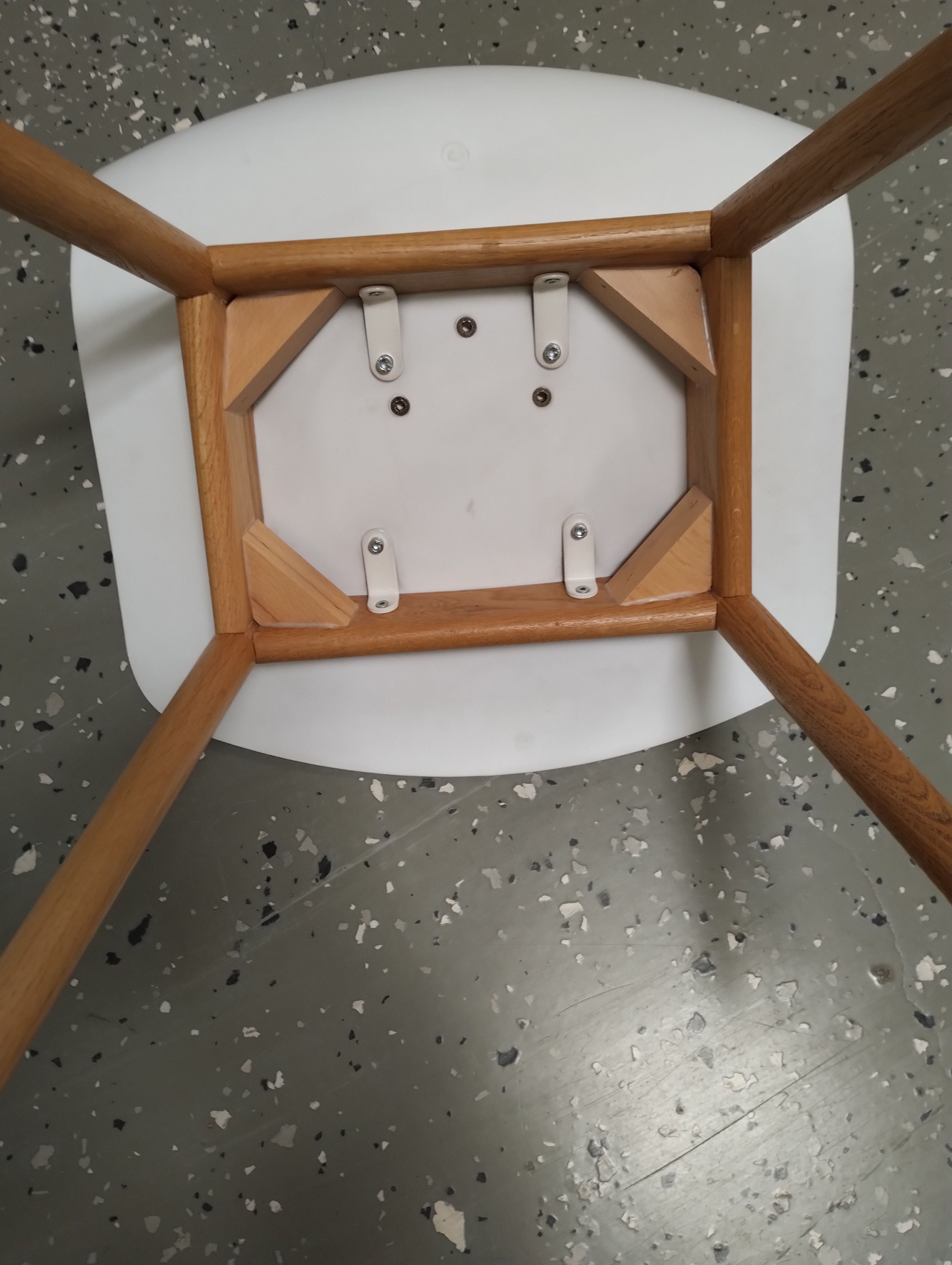 krzesło About A Chair AAC-12 powystawowe design marki Hay