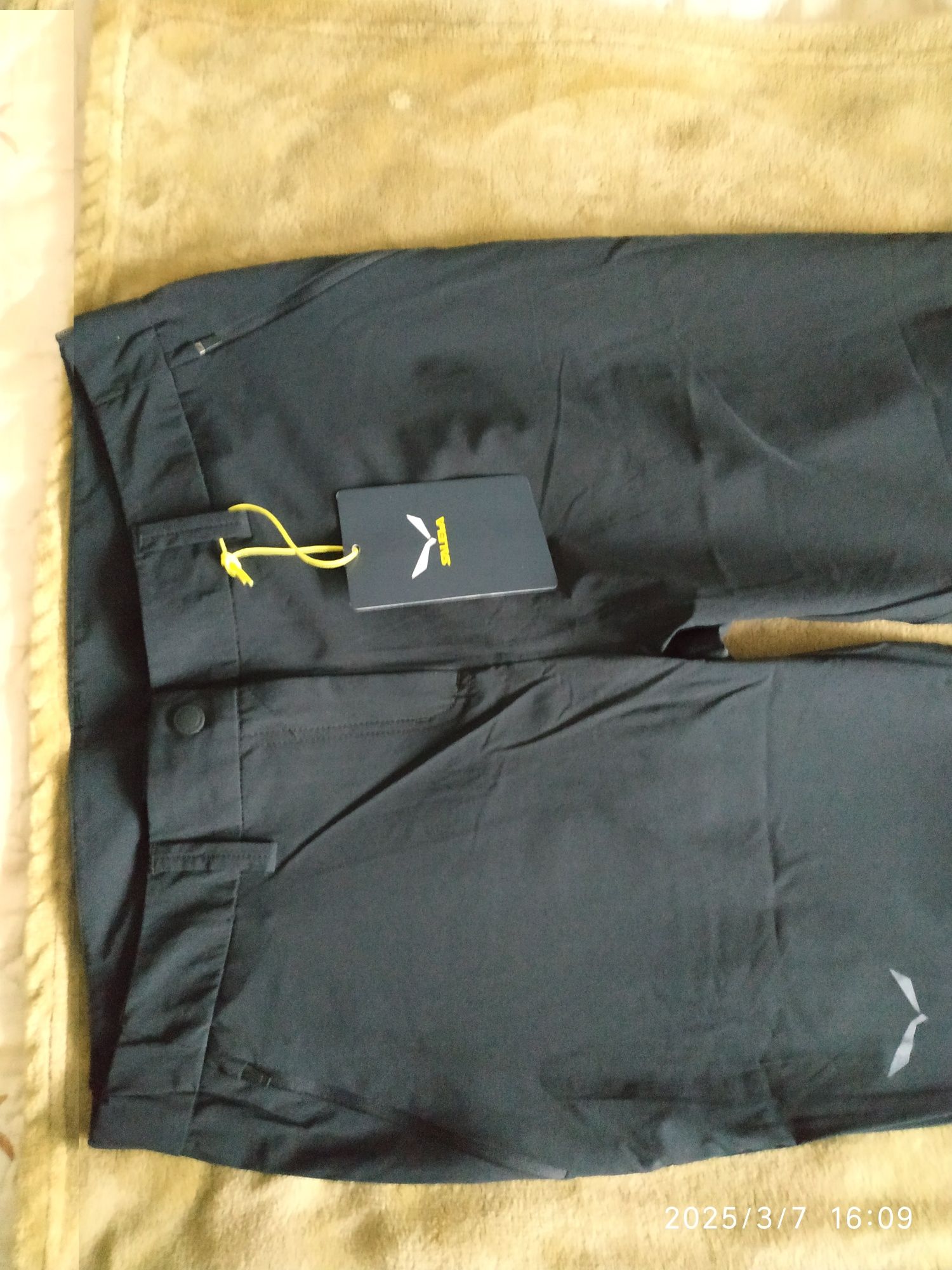 Spodnie funkcyjne damskie, czarne, r. 40, marki Salewa, nowe