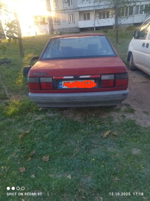 Продам авто Рено 21,на нормальном ходу