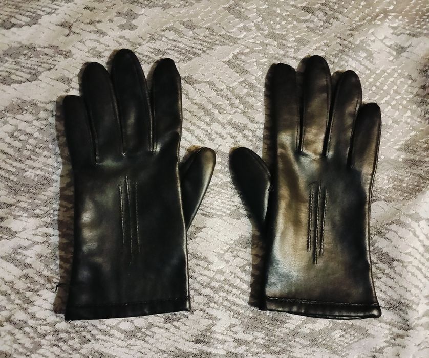Продам женские кожаные перчатки