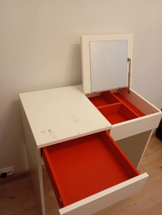 Toaletka ( biurko) z lustrem IKEA