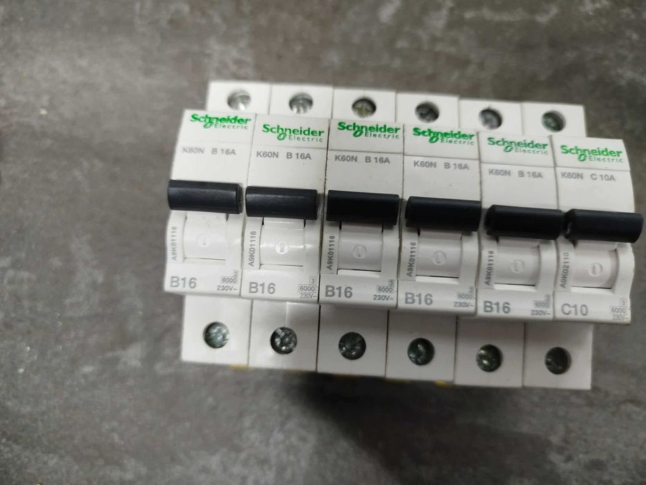 Wyłącznik nadprądowy Schneider Electric, seria K60N