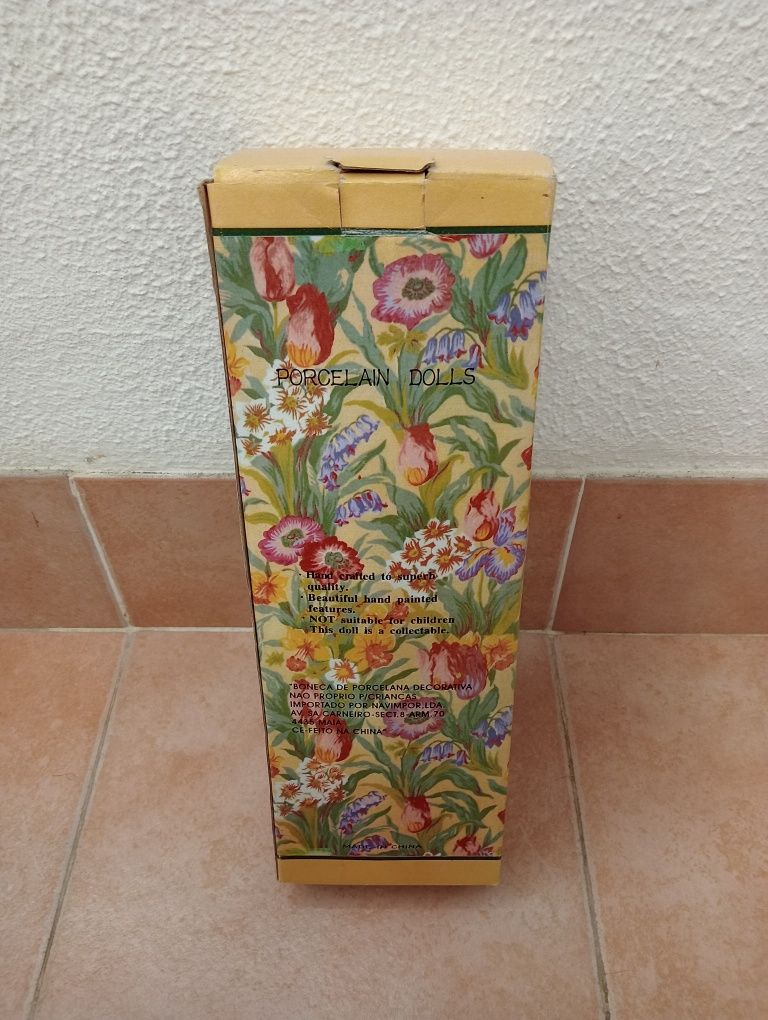 Boneca De Porcelana Nova