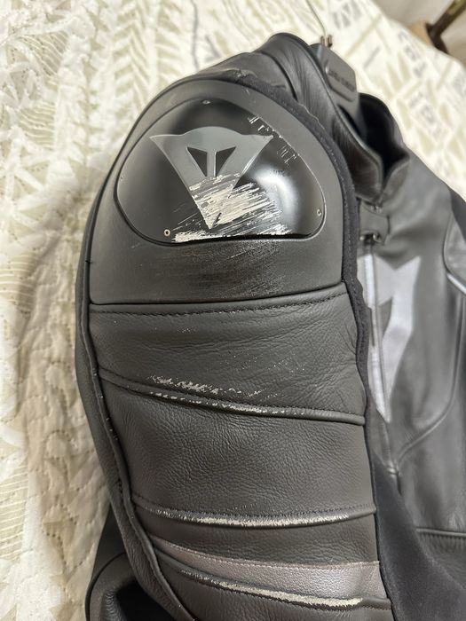 Jaqueta de couro Dainese Avro 4