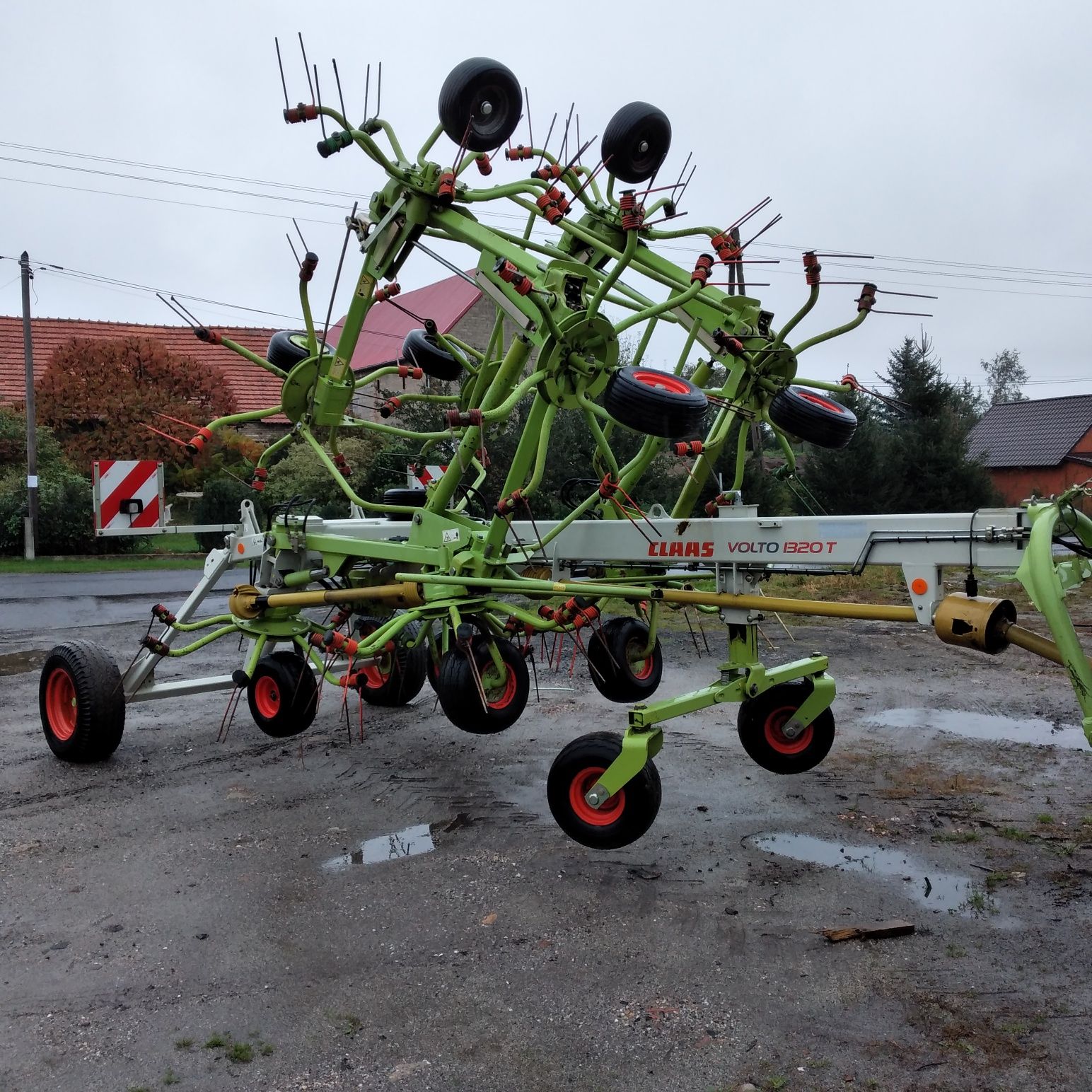 claas volto 1320t przetrzasarka z Niemiec