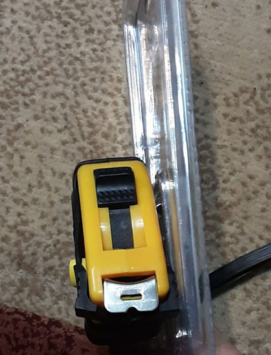 Рулетка "Vorel" 3м на 16мм. Нова