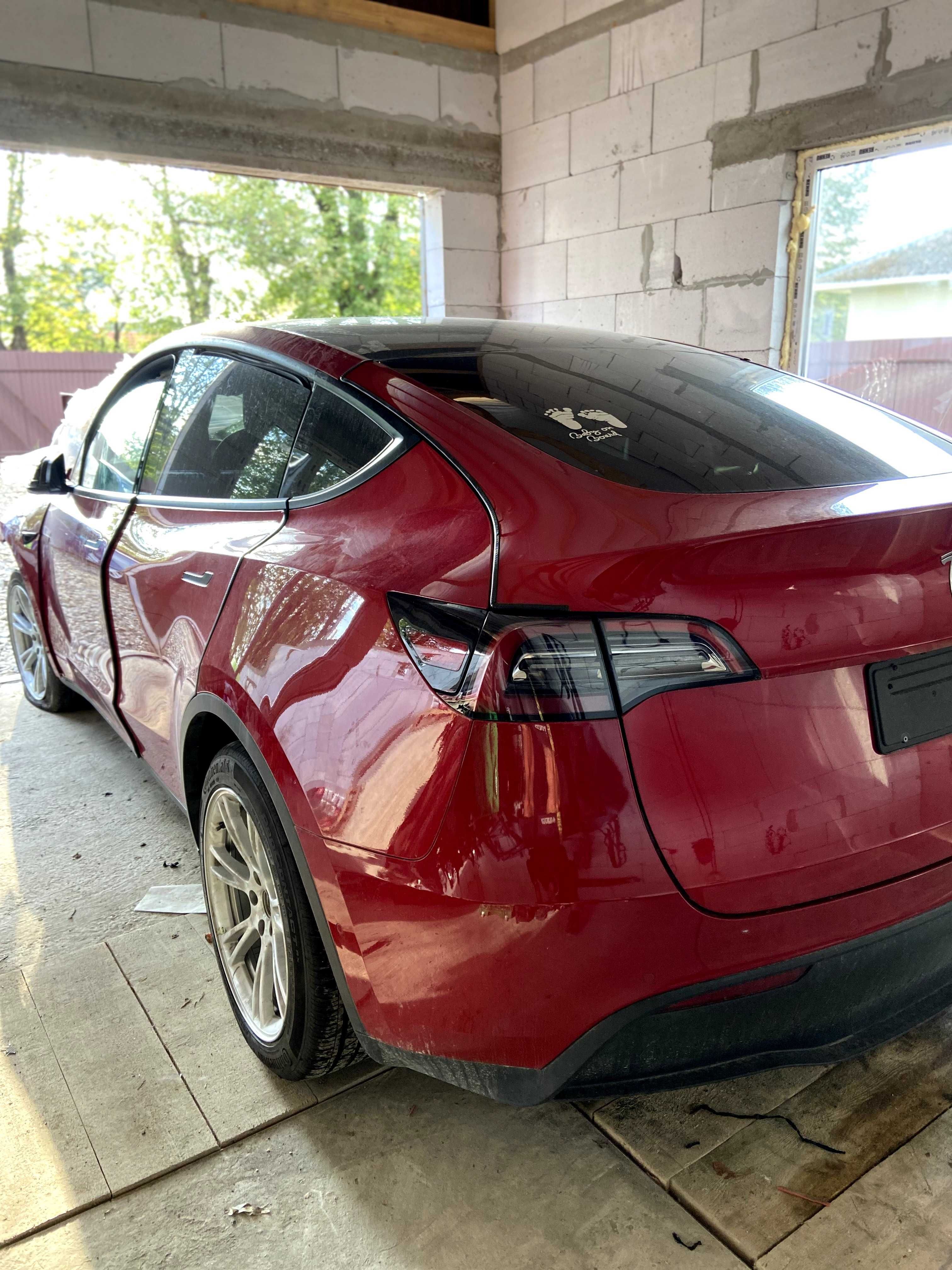 Запчастини Tesla Розбір S 3 X Y Garage Performance