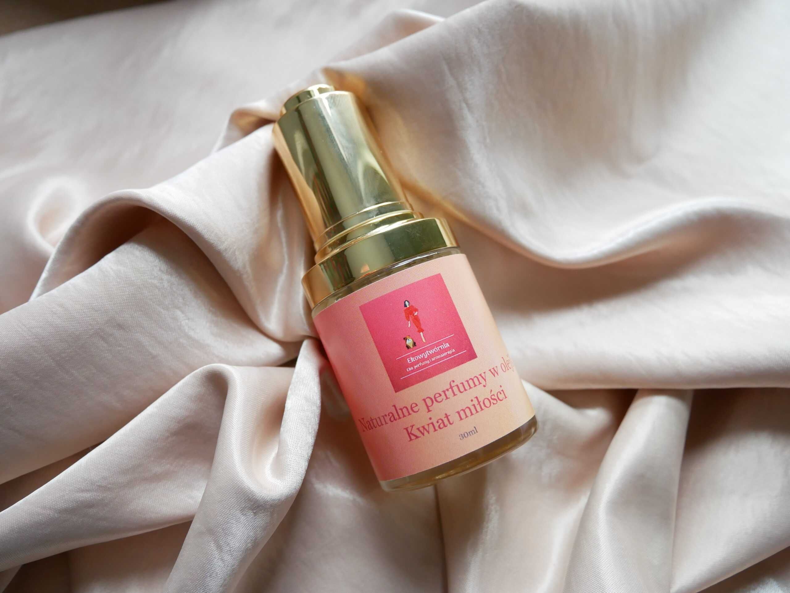 Naturalne perfumy w olejku KWIAT FRANGIPANI MANGO PIŻMO pachnidło