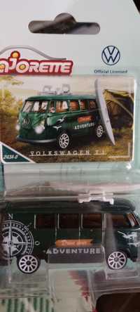 Model Majorette Volkswagen T1 z kajakiem