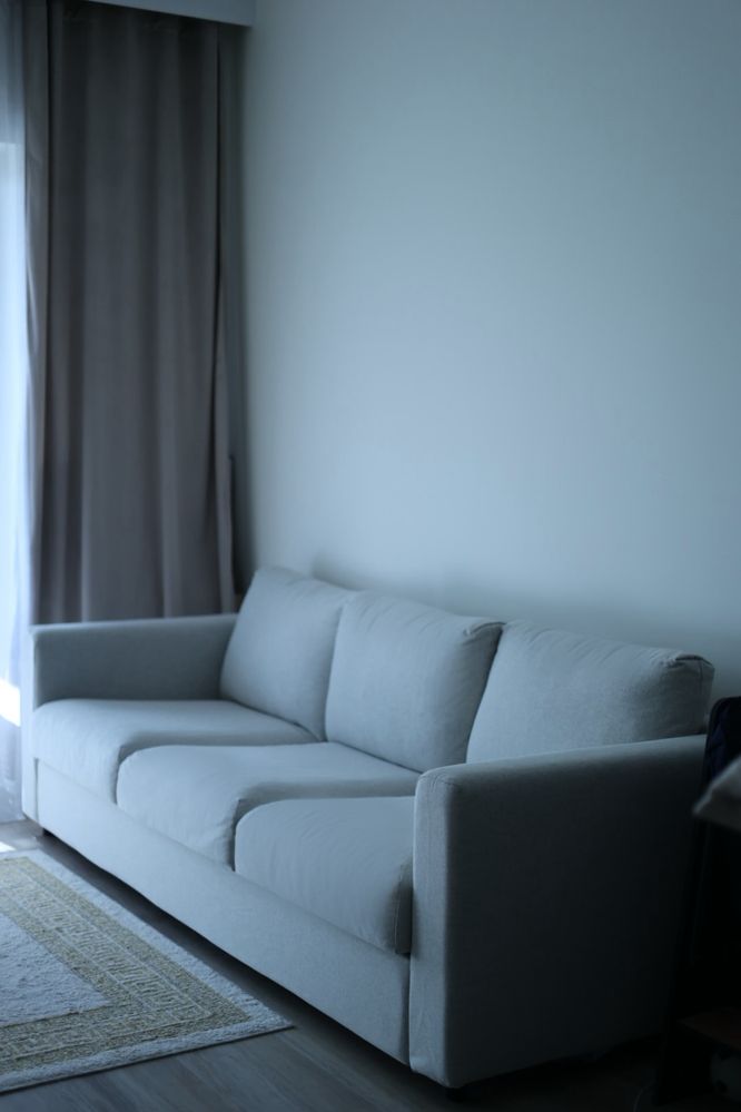 Sofa 3-osobowa praktycznie nowa, kupiona trzy miesiące temu