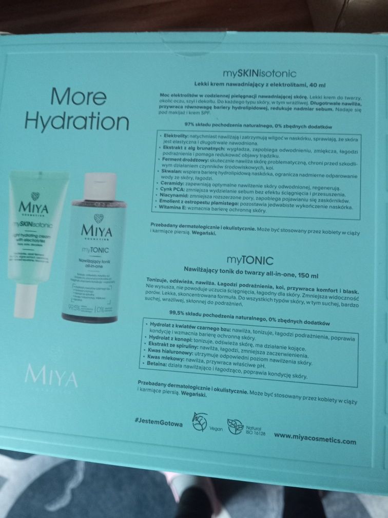 Zestaw prezentowy kosmetyków miya more hydration