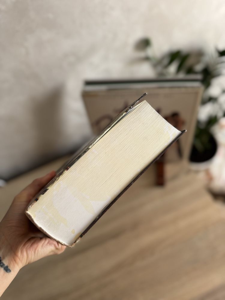 Колекційна книга серия весь гигант Анджей Сапковский Ведьмак