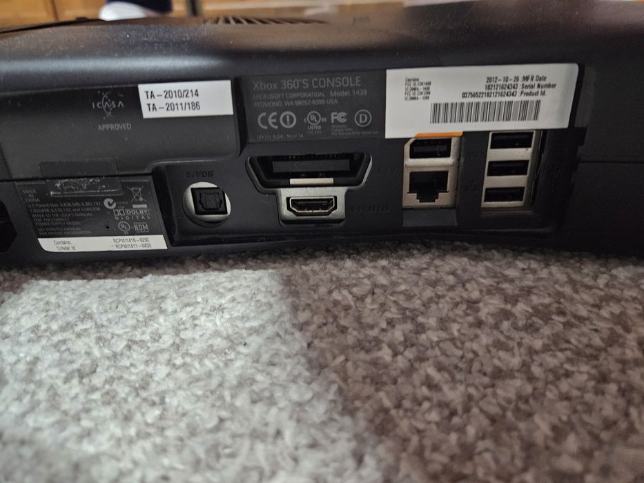 Dwa Xboxy 360 i zasilacz