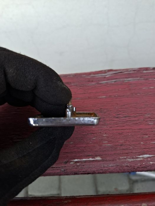 Zabytkowy znaczek emblemat Zastawa  prl