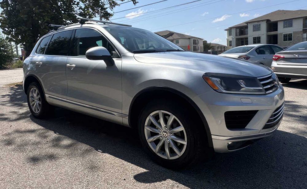 Volkswagen Touareg VR6 Sport      2016