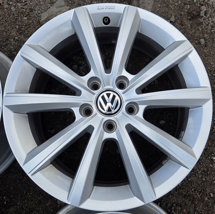 5 112 R17 Volkswagen Tiguan Passat Golf Jetta