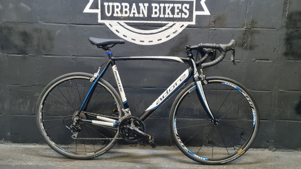 Rower szosowy Adore Morzine Shimano 105 Aluminium 59 cm Urban Bikes