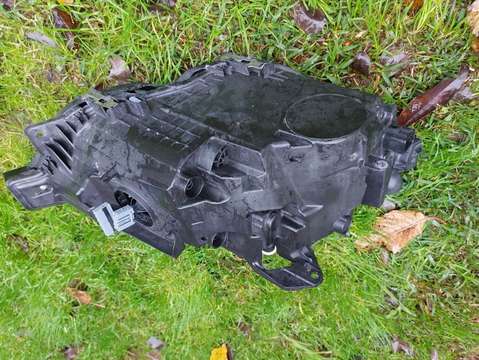 Farol esquerdo volvo xc60 2020